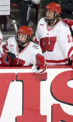 <b>Wisconsin splits the series against the Beavers after a 3-1 win on Sunday.</b>