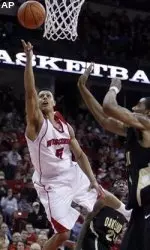 <b>Ryan Evans recorded a career-high seven rebounds this Wednesday vs. Oakland.</b>