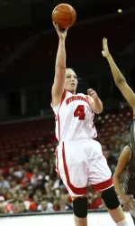 Forward Tara Steinbauer leads the Big Ten in free throw percentage.