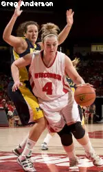 <b>Tara Steinbauer scored a career high 23 points in UW's 63-51 win over Illinois</b>