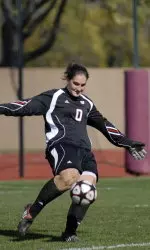 <b> Wisconsin women's soccer goalkeeper Michele Dalton </b>