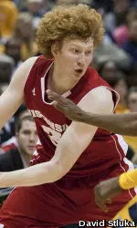 <b>Mike Bruesewitz and the Badgers close out their in-state rivalry series Monday by hosting Green Bay.</b>