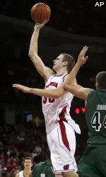 <b>Jon Leuer scored seven points during the Badgers' 21-8 run to close the first half.</b>