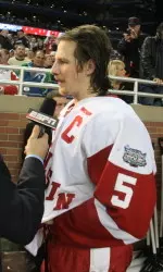 <b>Blake Geoffrion is Wisconsin's first Hobey winner</b>