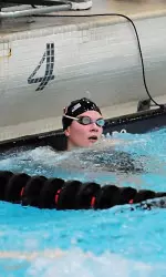 <b>Beckie Thompson was one of the three Badgers to place in the top eight in the 50-meter freestyle.</b>