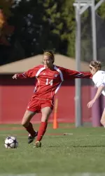 <b> Wisconsin sophomore Monica Lam-Feist </b>