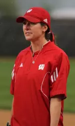 <b> Yvette Healy starts her second season as head coach </b>