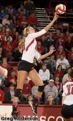 <b>Ellen Chapman led the Badgers with 13 kills against Iowa on Friday. </b>