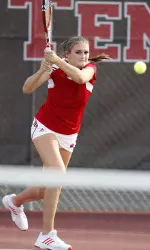 <b>Lauren Chypyha nearly scored a stunning upset of No. 33 Yurovsky at No. 2 singles, falling just short.<b/>