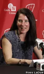 <b> Head coach Yvette Healy </b>