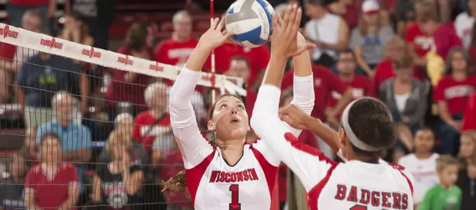 Lauren Carlini sets up Tionna Williams for a kill