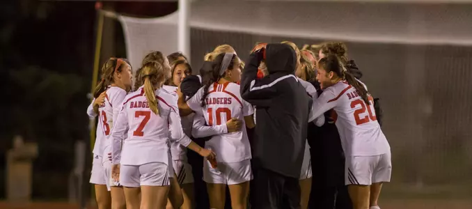 Badgers huddle vs. Minnesota