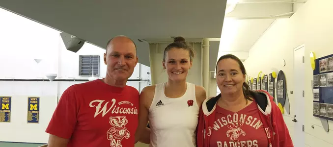 Lauren Chypyha with mom and dad