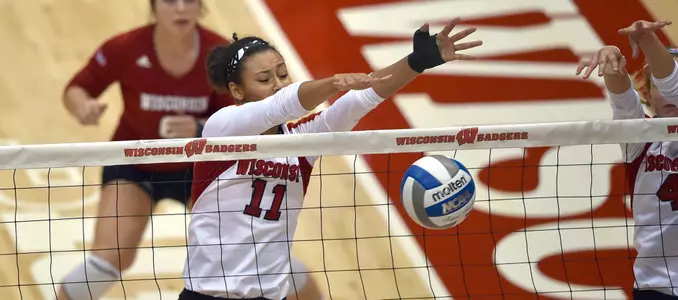 Tionna Williams blocks a shot at the net