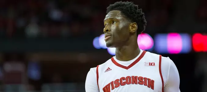 Nigel Hayes vs. UW-River Falls