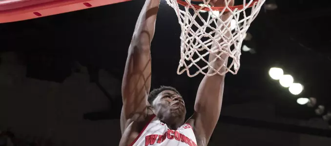 Khalil Iverson dunk vs. Siena