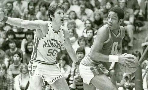Joe Chrnelich vs. Marquette - 1977