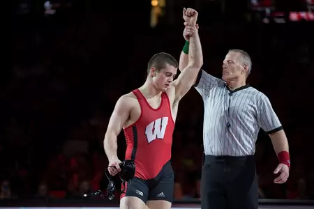 Junior Isaac Jordan continues a 16-match winning streak