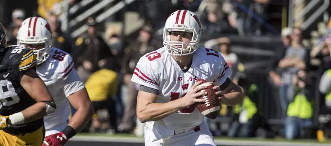 Football vs. Iowa 2016 Bart Houston