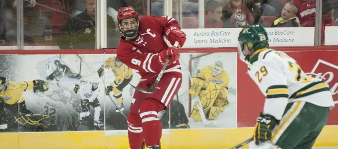 Men's hockey Luke Kunin 2016