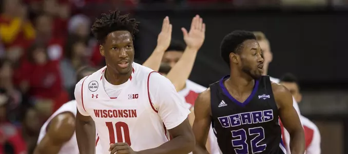 Nigel Hayes