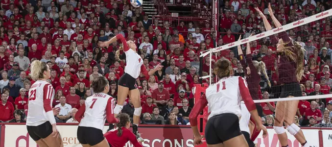 Kelli Bates goes up for a kill