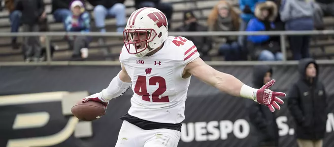 Football vs. Purdue 2016 T.J. Watt