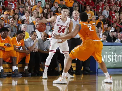 NCAA Basketball: Maui Invitational-Tennessee vs Wisconsin