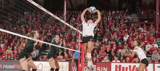 Volleyball vs. Michigan State 2016 Lauren Carlini