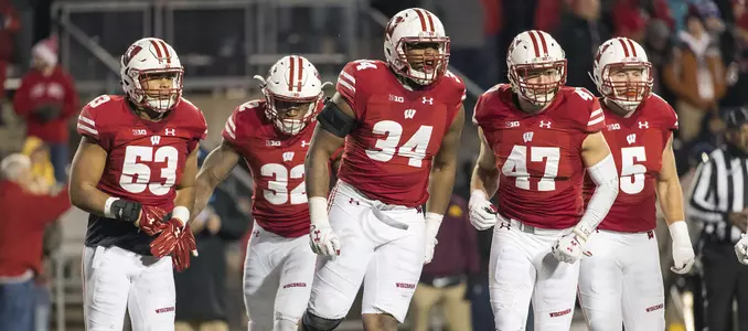 Football vs. Minnesota 2016 Linebackers Vince Biegel, Leon Jacobs, Chikwe Obasih, Garret Dooley, T.J. Edwards
