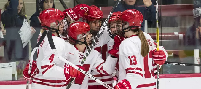 Women's hockey vs. Minnesota 2016 celebration