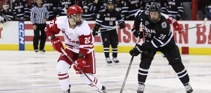 Men's hockey vs. Omaha 2016 Max Zimmer