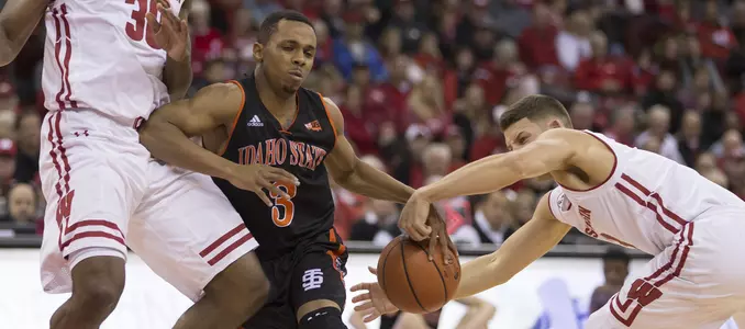 Men's basketball 2016 vs. Idaho State Zak Showalter
