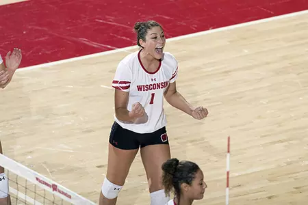 Volleyball vs. Iowa 2016 Lauren Carlini