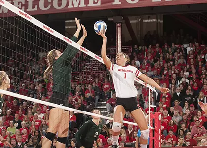 Volleyball vs. Michigan State 2016 Lauren Carlini