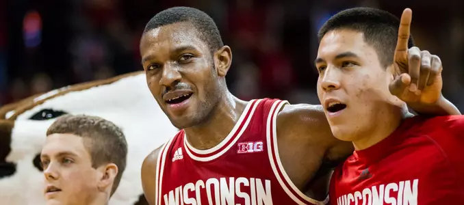 Vitto Brown singing Varsity