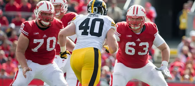Dan Voltz, Michael Deiter offensive line vs. Iowa