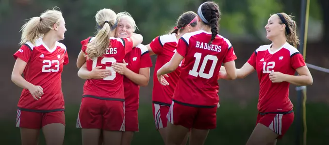 women's soccer team headline