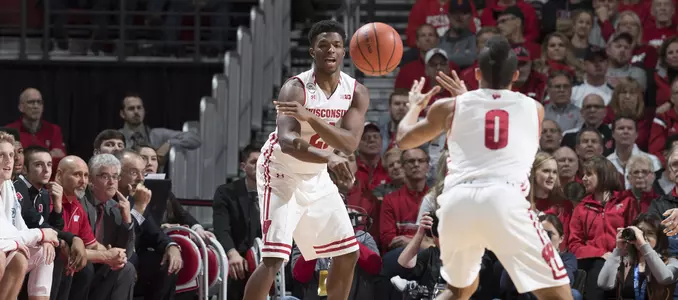 Men's basketball vs. Penn State 2017 Khalil Iverson