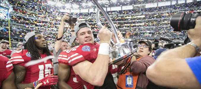 Football Cotton Bowl 2017 Trophy T.J. Watt