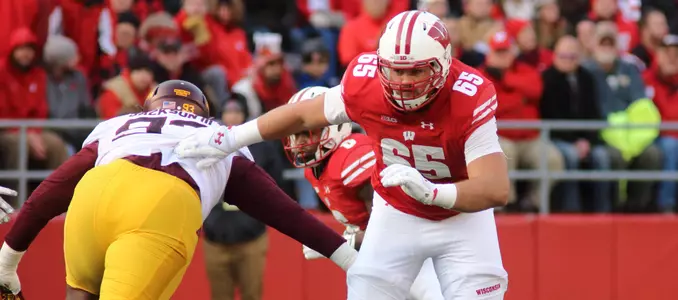 Football vs. Minnesota 2016 Ryan Ramczyk