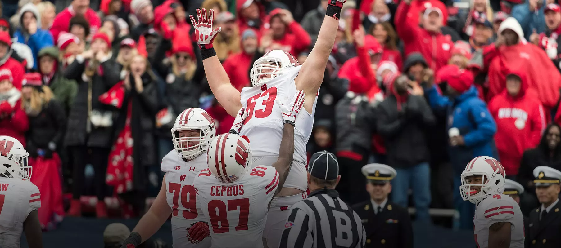 Photo of Michael Dieter football vs. Illinois 2017