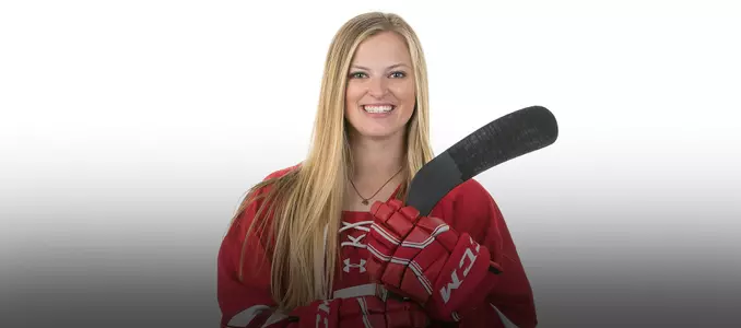 Baylee Wellhausen staged photo