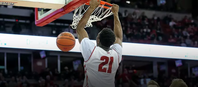 Khalil Iverson dunk vs. UW-Stout