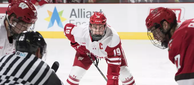 Photo of Cameron Hughes men's hockey vs. St. Lawrence 2017