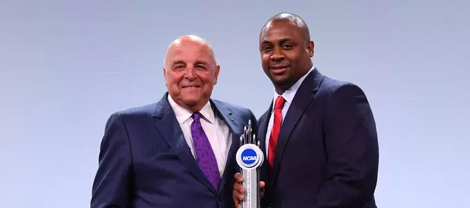 Photo of Barry Alvarez and Troy Vincent NCAA Award 2017