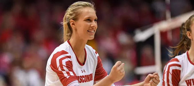 Photo of Kelli Bates volleyball vs. Marquette 2017