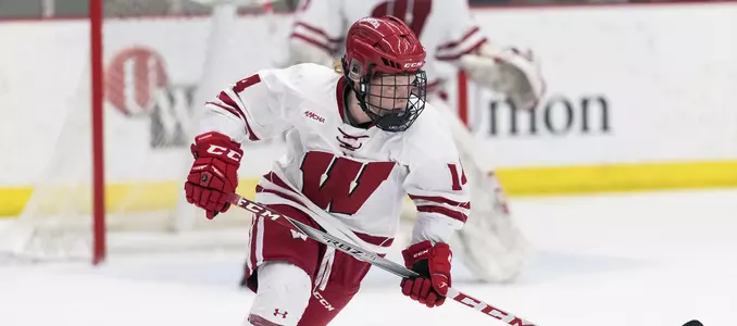 Photo of Alexis Mauermann women's hockey 2017