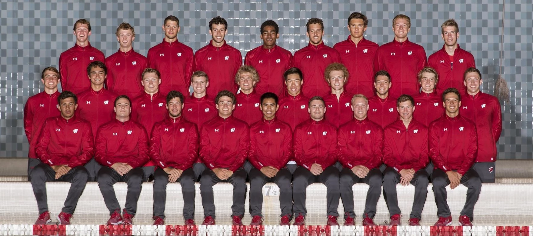 2017-18 Men's Swimming and Diving Team Photo