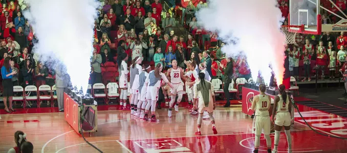 The Badger team during starting lineups